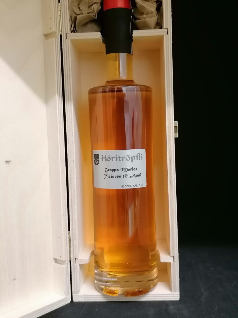Höritröpfli Grappa Merlot Ticinese 10Anny in Holzkiste 0.5l